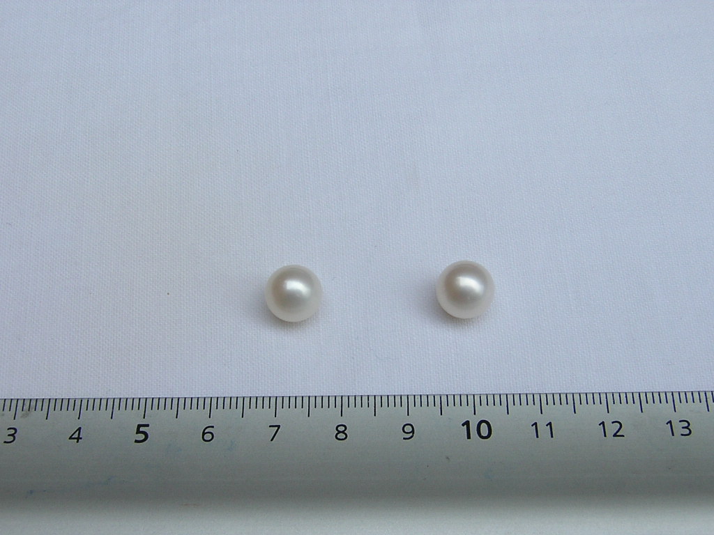 9mm grade AAA white pearl, undrilled